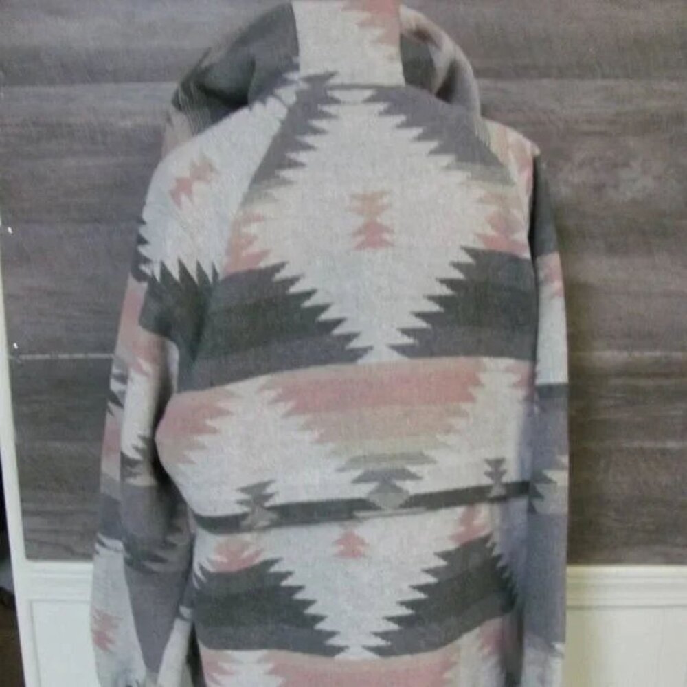 PINK AZTEC PRINT ZIPPERED HOODIE NEW WITH TAGS - Picture 5 of 8